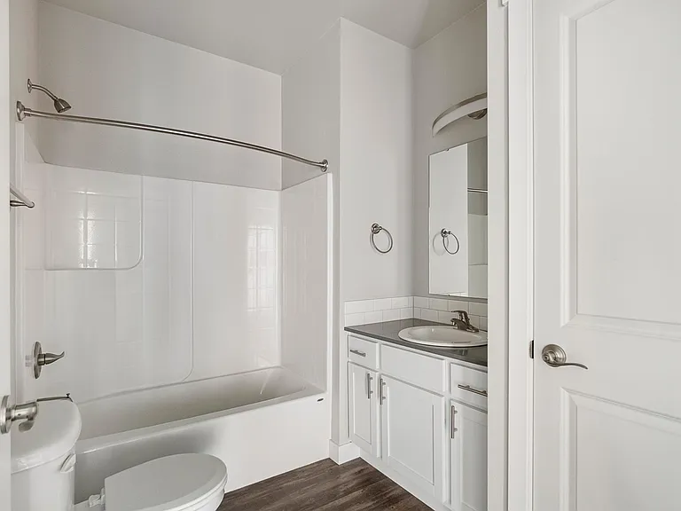 Arbor Crest Apartments — Photo 43