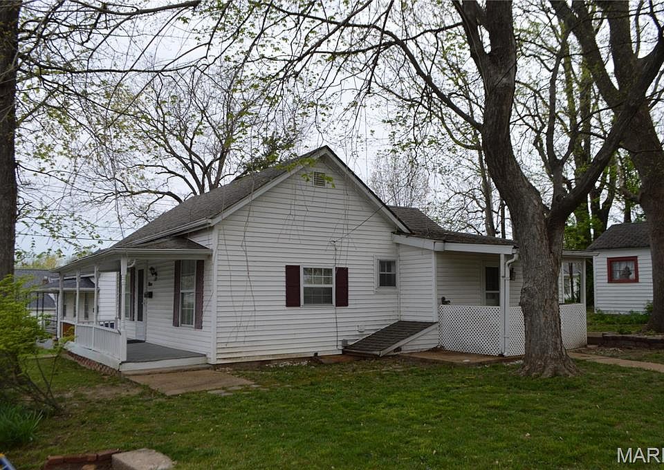 2nd image of 119 Gray St
