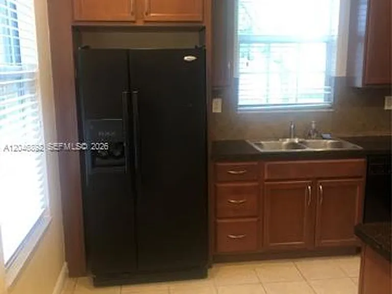 1129 SW 147th Ter #Townhouse 1129 — Photo 9