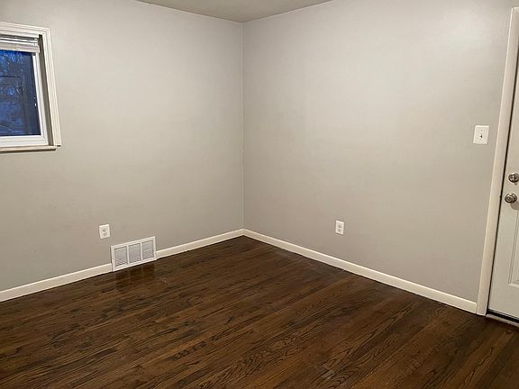 5th image of 1126 Progress Ave