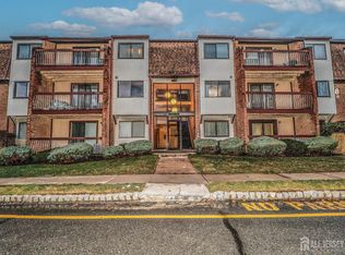 312 Edison Glen Ter, Edison, NJ 08837