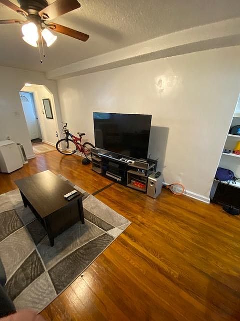 1st image of 754 Calhoun Ave #1
