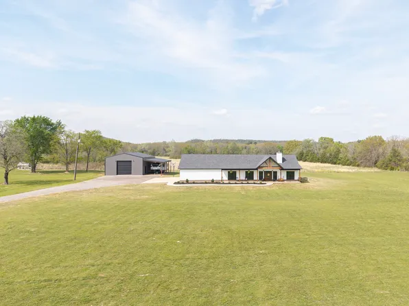 3107 E McKenzie Ave, Pocola, OK 74902