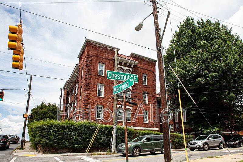 1st image of 116 E Chestnut St #16