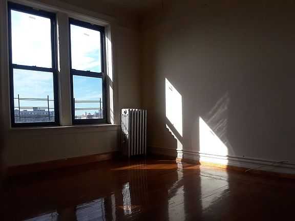 4th image of 530 2nd St APT E8