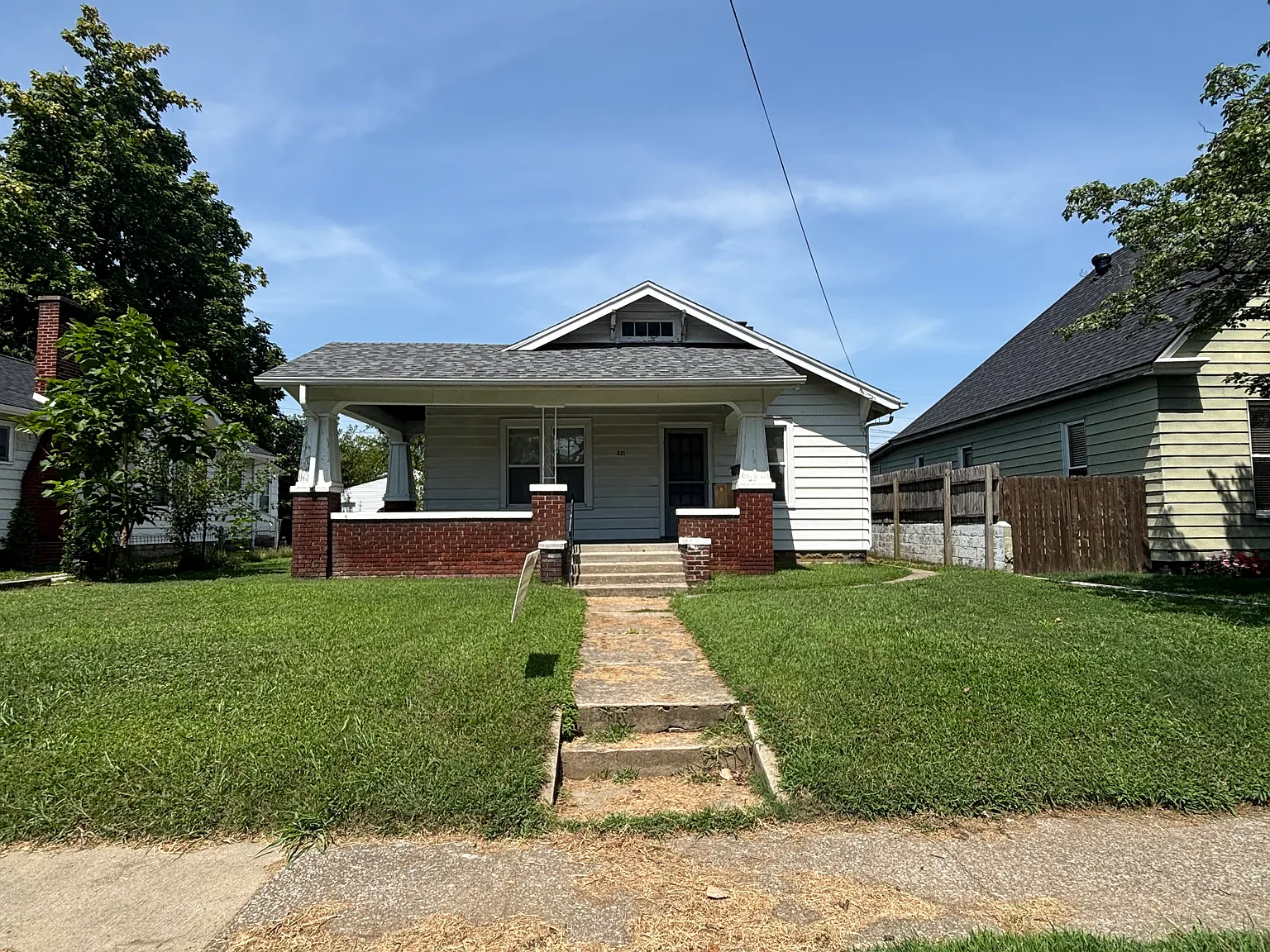 3 bed, 1.5 bath, 1075 sqft, $1,100 — Photo 2