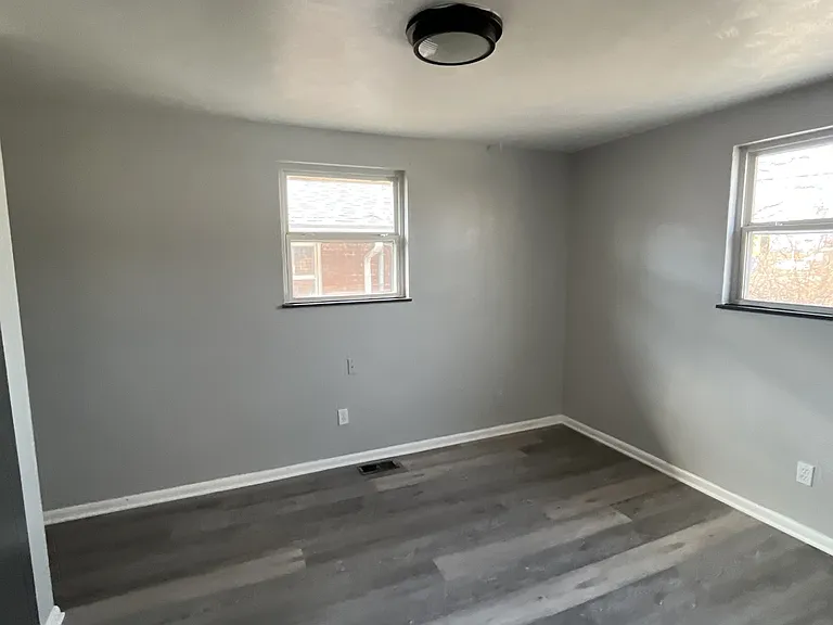 2257 Hepburn Ave — Photo 3
