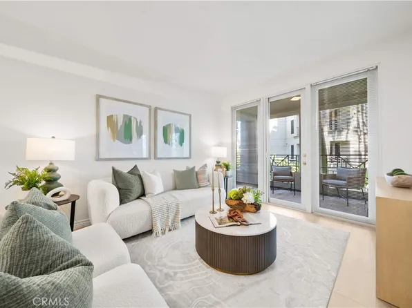 2233 Martin APT 204, Irvine, CA 92612