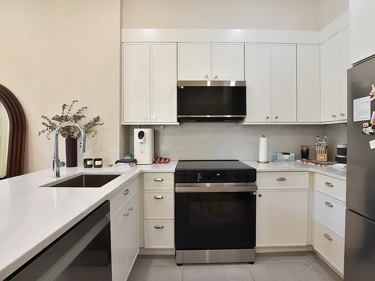 57 Jane St #1 — Photo 2