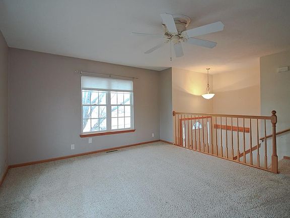 5th image of 815 Adair St