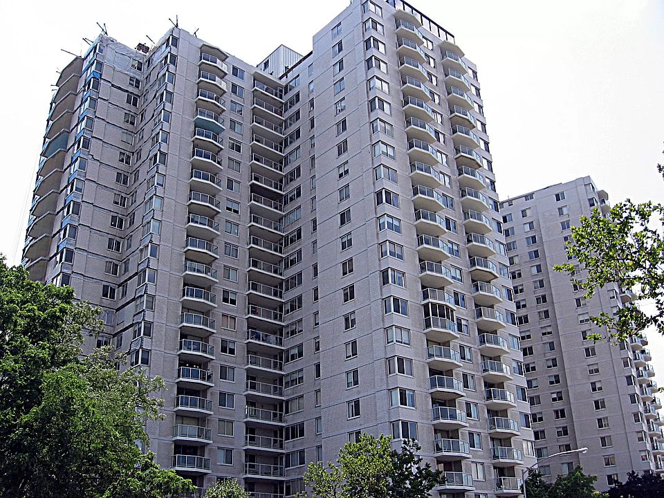 1st image of 3333 Henry Hudson Pkwy APT 9H