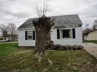 120 N Sherman St, Ridgway, IL 62979