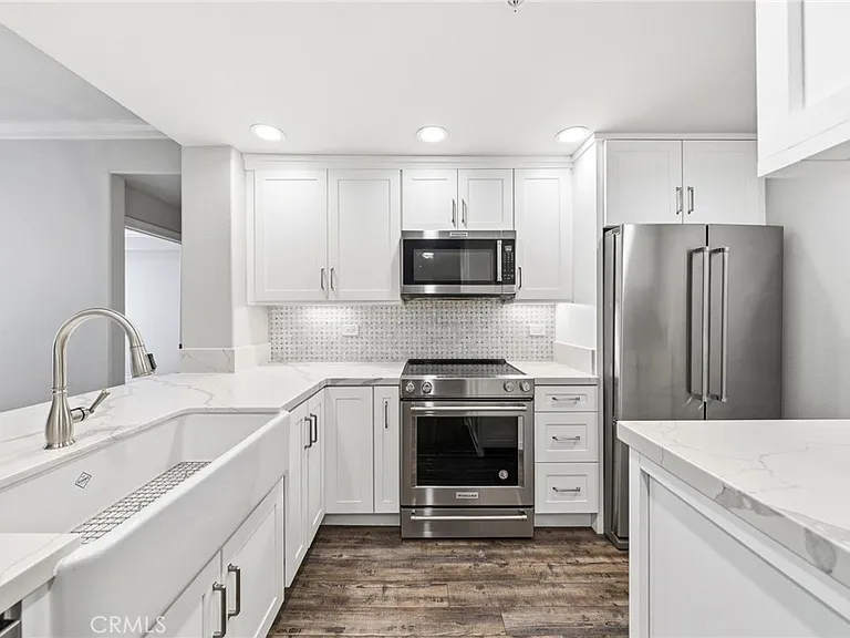 2243 Martin #218 — Photo 1