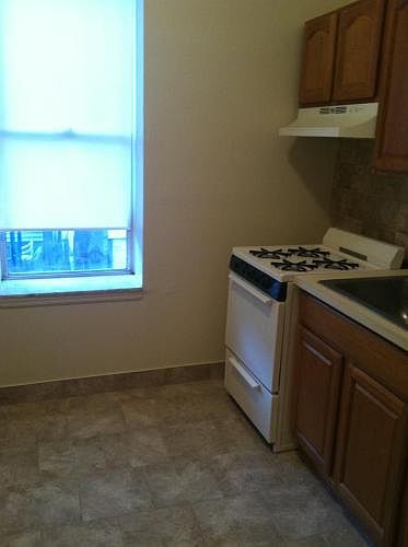 2nd image of 8846 Fort Hamilton Pkwy