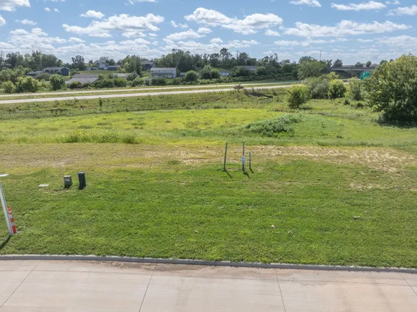 3016 Belle St SW, Cedar Rapids, IA 52404