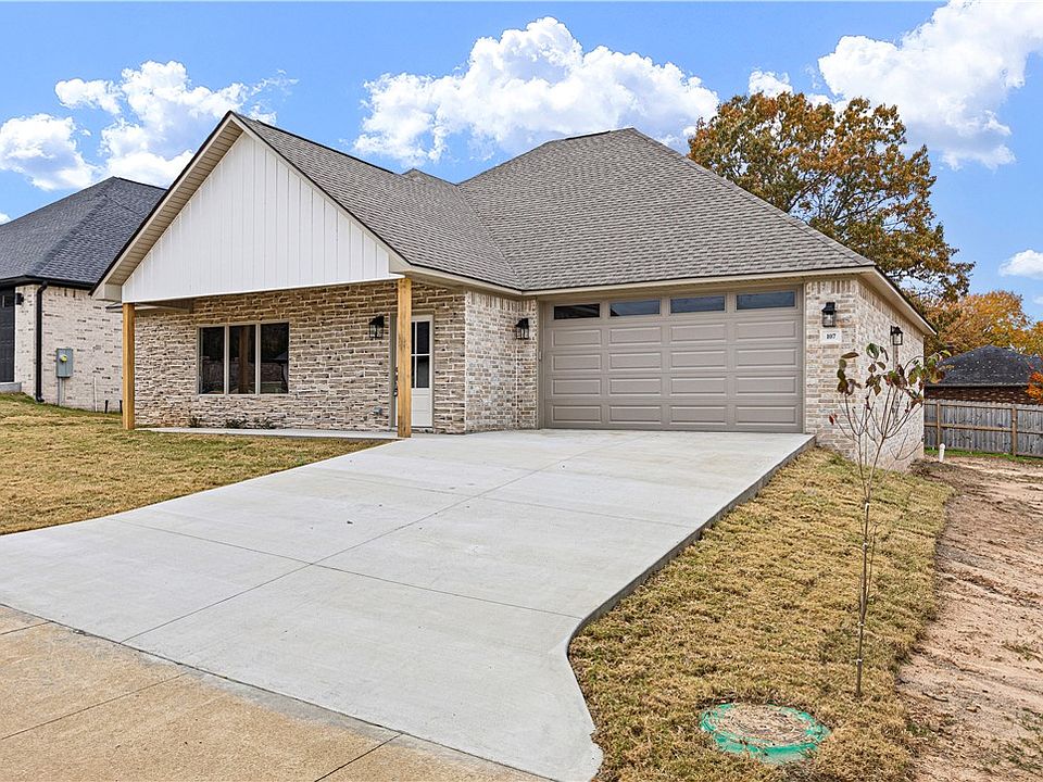 1st image of 107 Harbor Cir