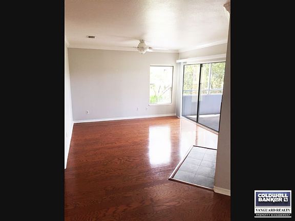 3rd image of 1800 The Greens Way APT 1507
