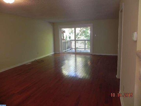 2nd image of 2026 Valley View Dr