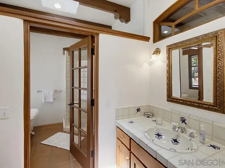 5443 Calzada Del Bosque — Photo 45