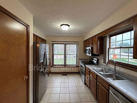 2nd image of 1634 Tamworth Cir