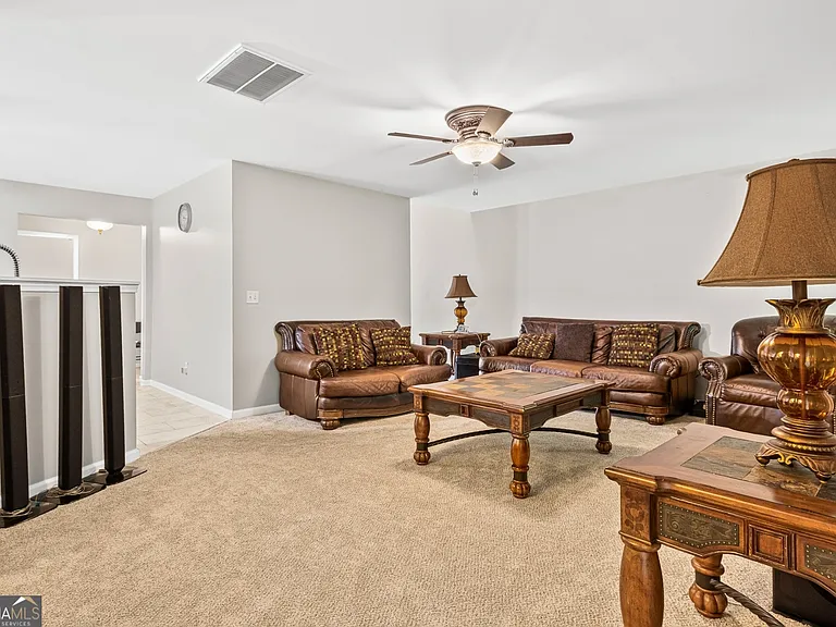 7155 Laurel Creek Dr — Photo 6