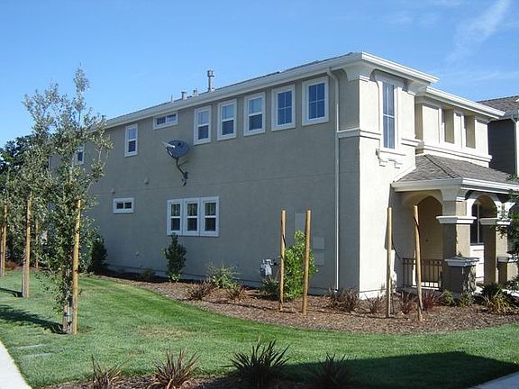 Corner Lot Side Yard
