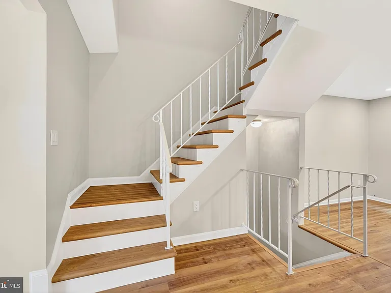 7306 Eggar Woods Ln — Photo 15