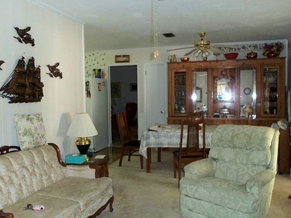 3rd image of 102 Pamela Dr