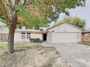 6220 Hott Springs Dr, Arlington, TX 76001