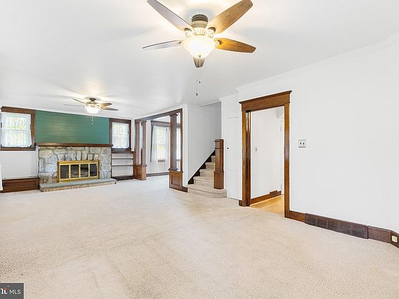 4th image of 103 N Young Ave