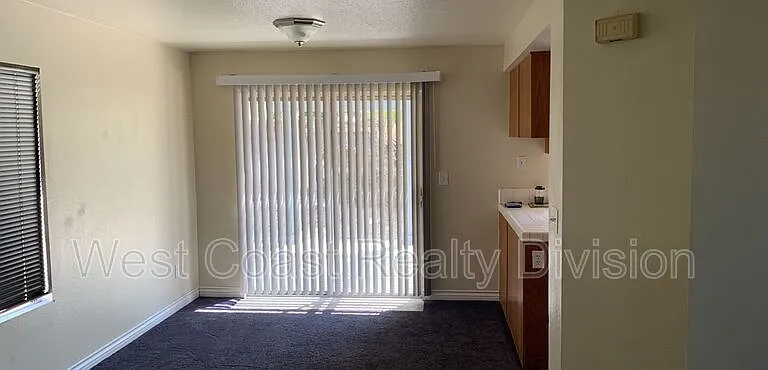7049 Arlington Pl — Photo 5