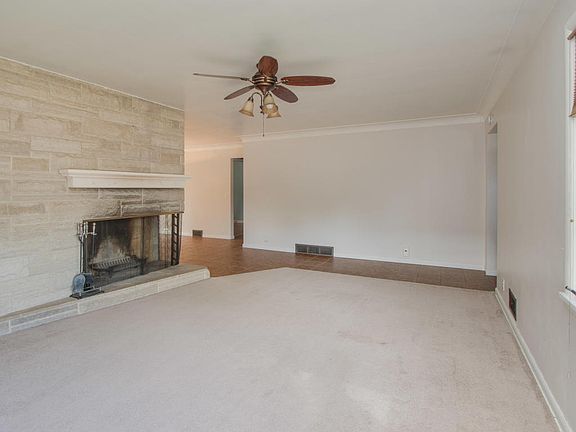 4th image of 3713 Canterbury Ave