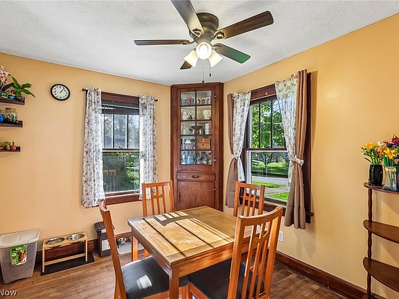 5th image of 53 Bellevue St