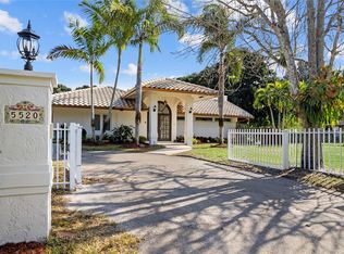 5520 SW 196th Ln, Southwest Ranches, FL 33332