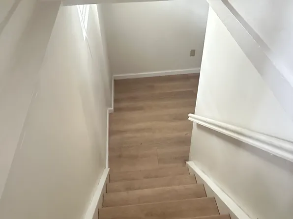 (undisclosed Address), West Islip, NY 11795