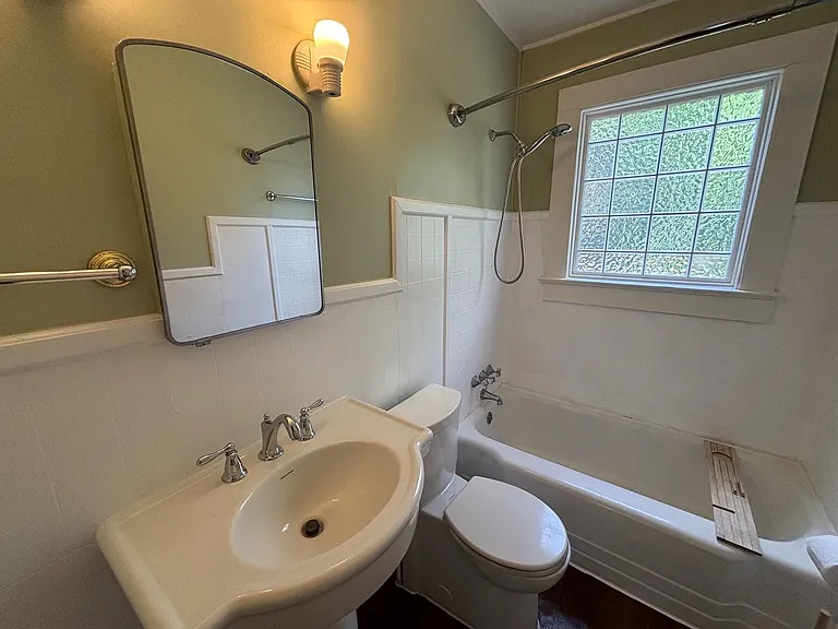 915 Brandon Ave — Photo 11
