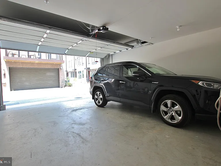 2815 Eisenhower Ave — Photo 6