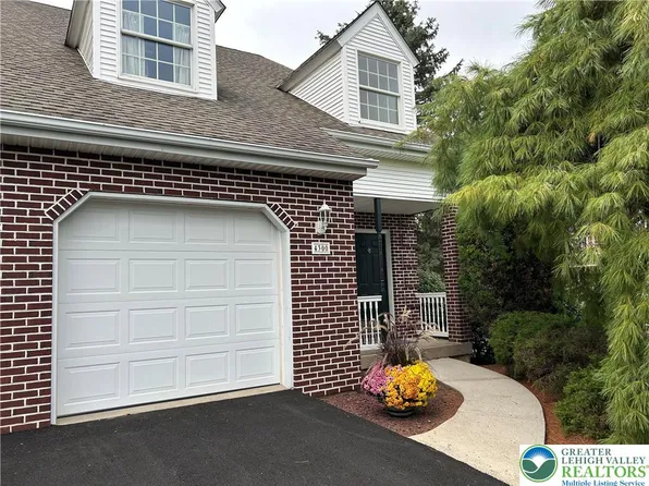 4300 Laurel Ct, Bethlehem, PA 18020