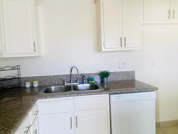 2nd image of 420 Avenue G Studio 5