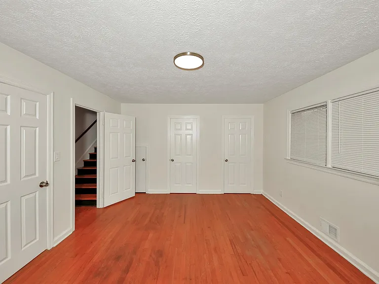 1249 Robert Ln — Photo 22