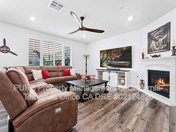 5th image of 33116 Table Rock Dr