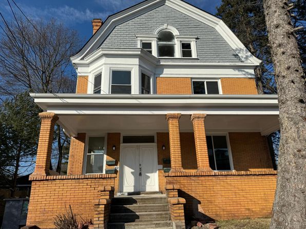 132 Highland Ave APT 1