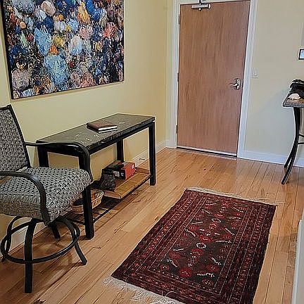 4th image of 107 N Lakeshore Blvd APT 4E