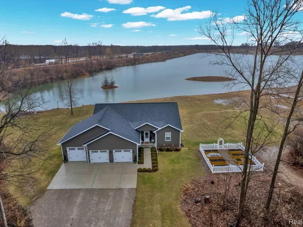 1881 S Lake George Rd, Attica, MI 48412