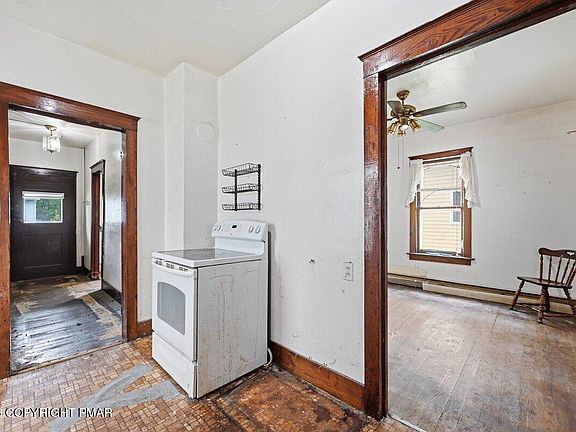 2nd image of 179 State St