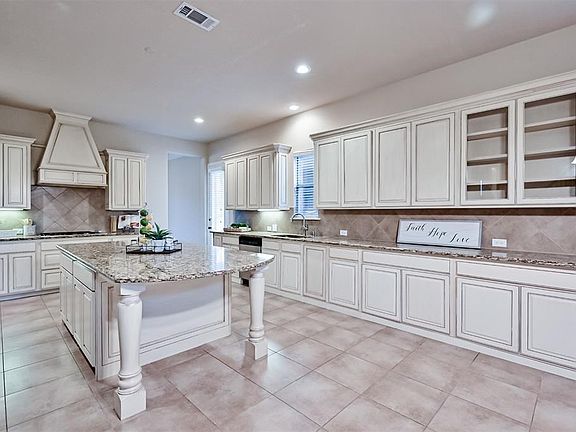 2nd image of 6839 Foghorn Ln