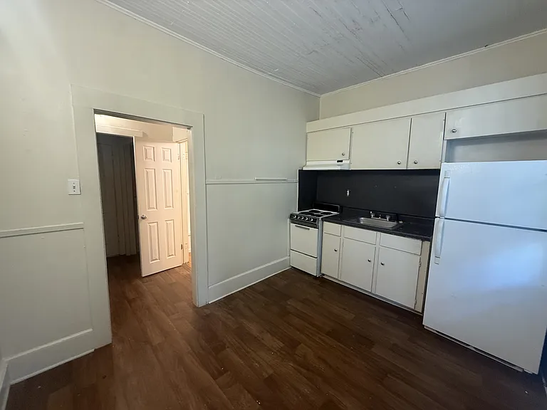 319 North St — Photo 10
