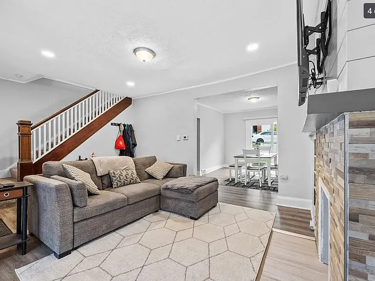 1211 Arkansas Ave — Photo 4