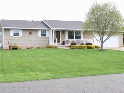 1037 Canyon St NE, Uniontown, OH, 44685
