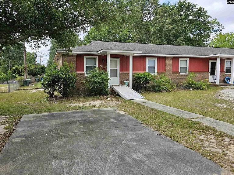3904 Persimmon St — Photo 3
